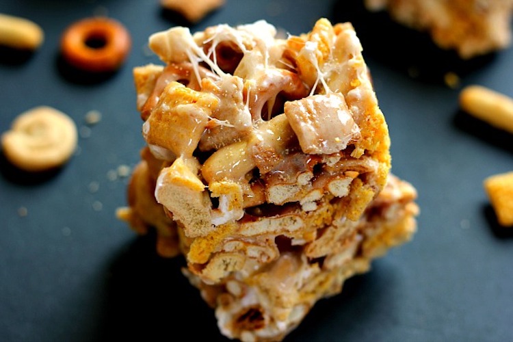 These Chex Mix Treats are crunchy, salty, sweet, and loaded with gooey marshmallows. | Ideahacks.com