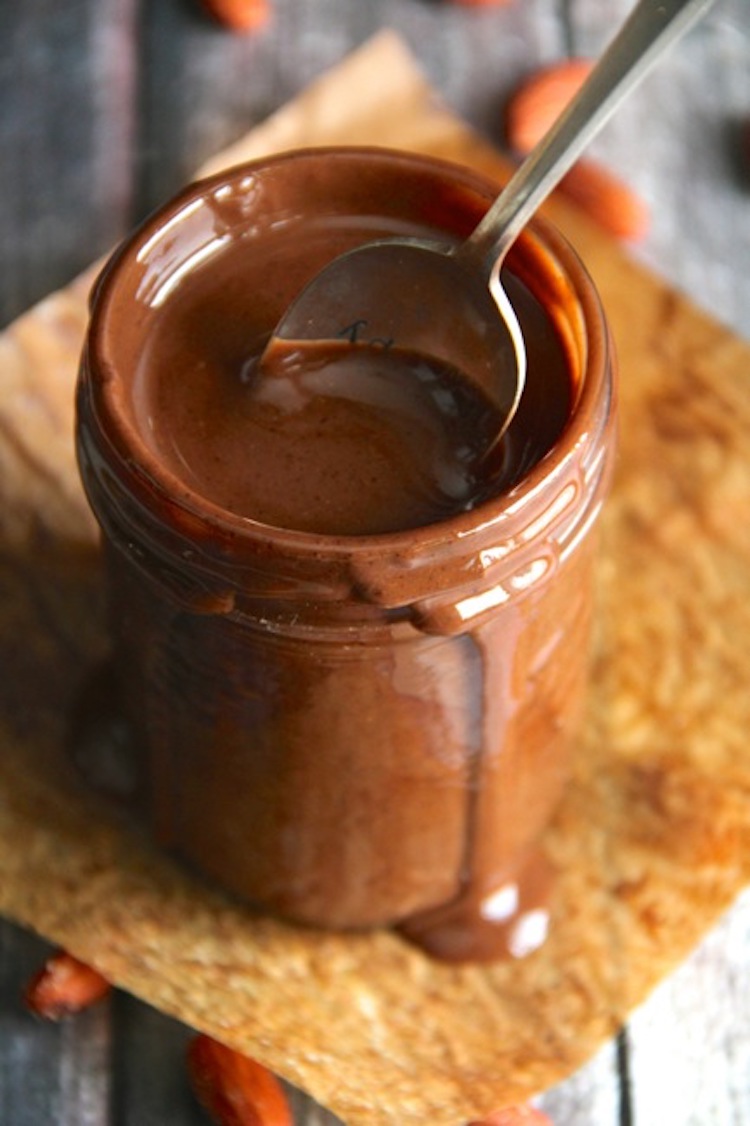 This is a chocolate almond butter topping that is packed with delicious flavor. | Ideahacks.com
