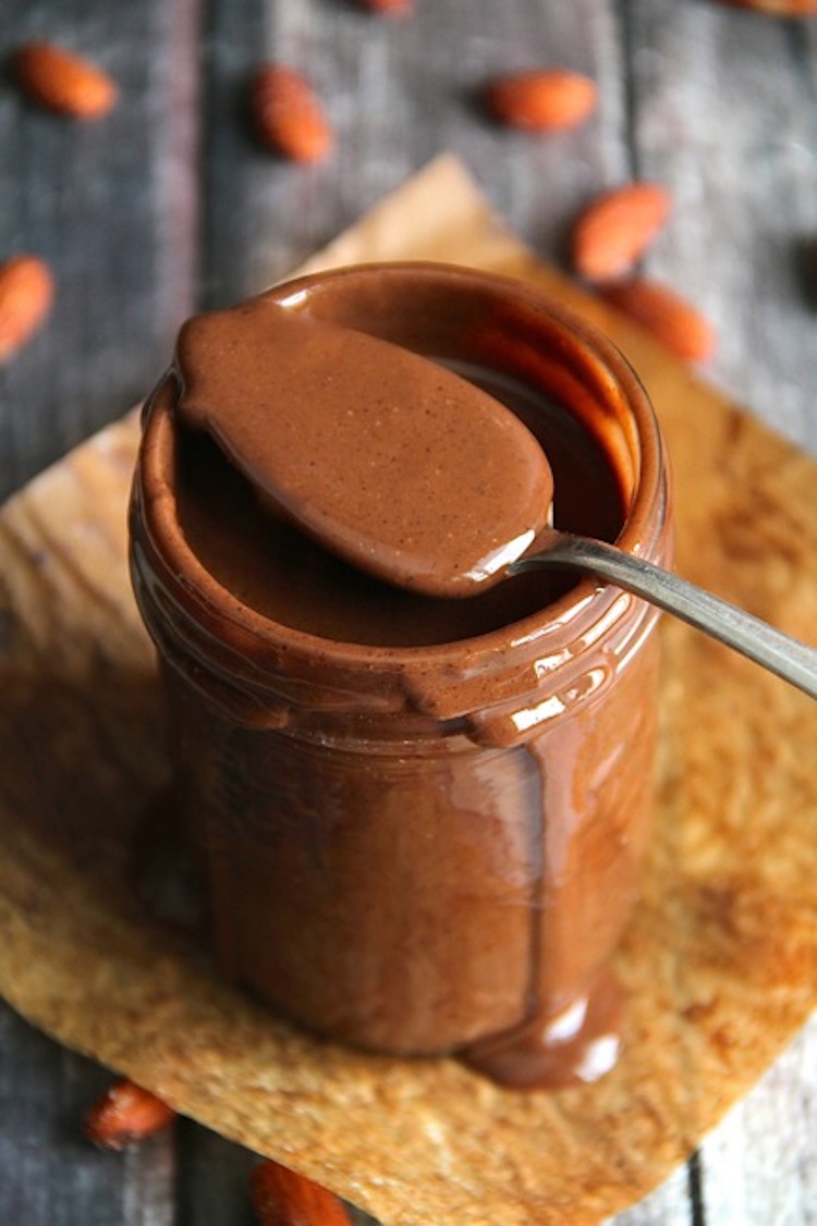 This is a chocolate almond butter topping that is packed with delicious flavor. | Ideahacks.com