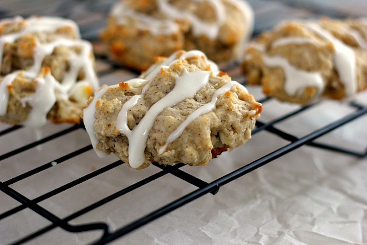 These White Chocolate Cinnamon Biscuits bake up soft, fluffy and full of cozy winter flavors. | Ideahacks.com