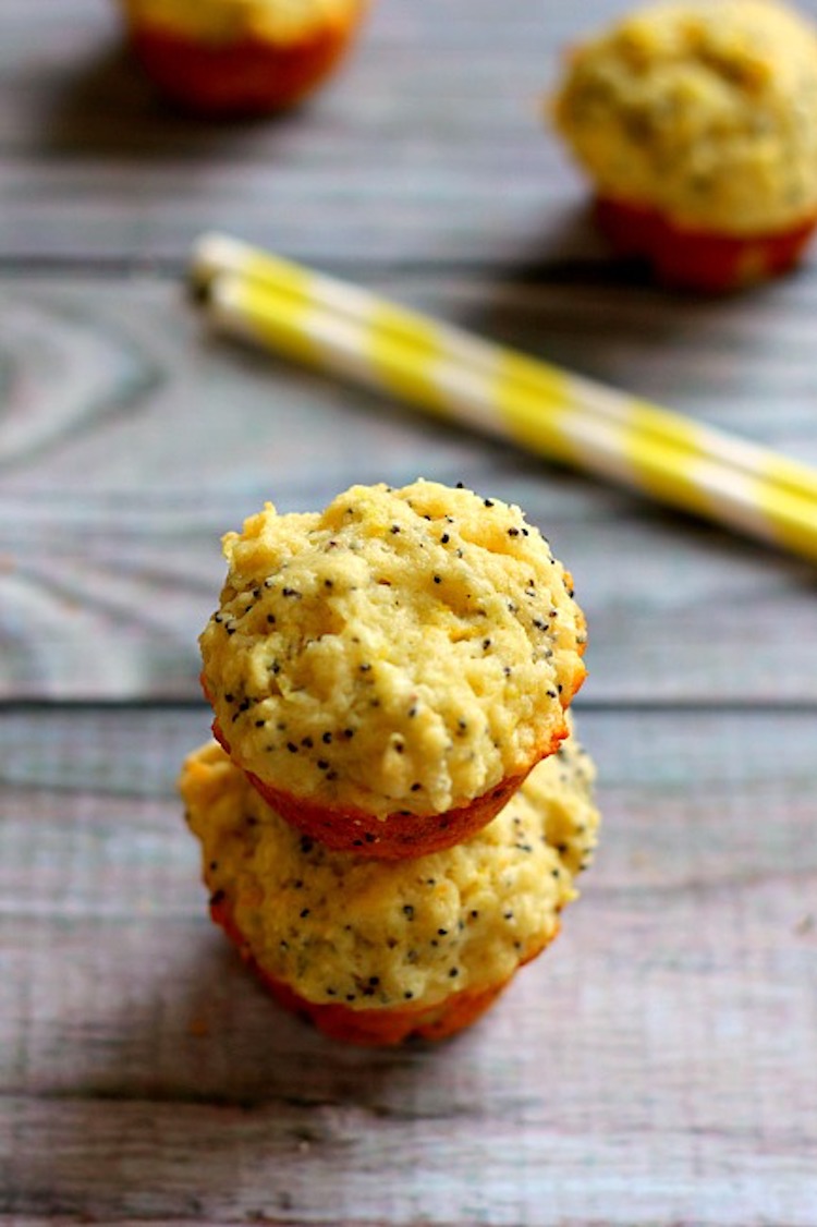 These Mini Lemon Poppy Seed Muffins are sweet, moist, and full of fresh lemon flavor. | Ideahacks.com