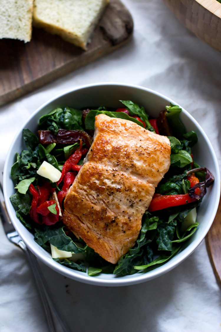 Seared Salmon Salad with Roasted Red Peppers, Dates and Fontina. | Ideahacks.com