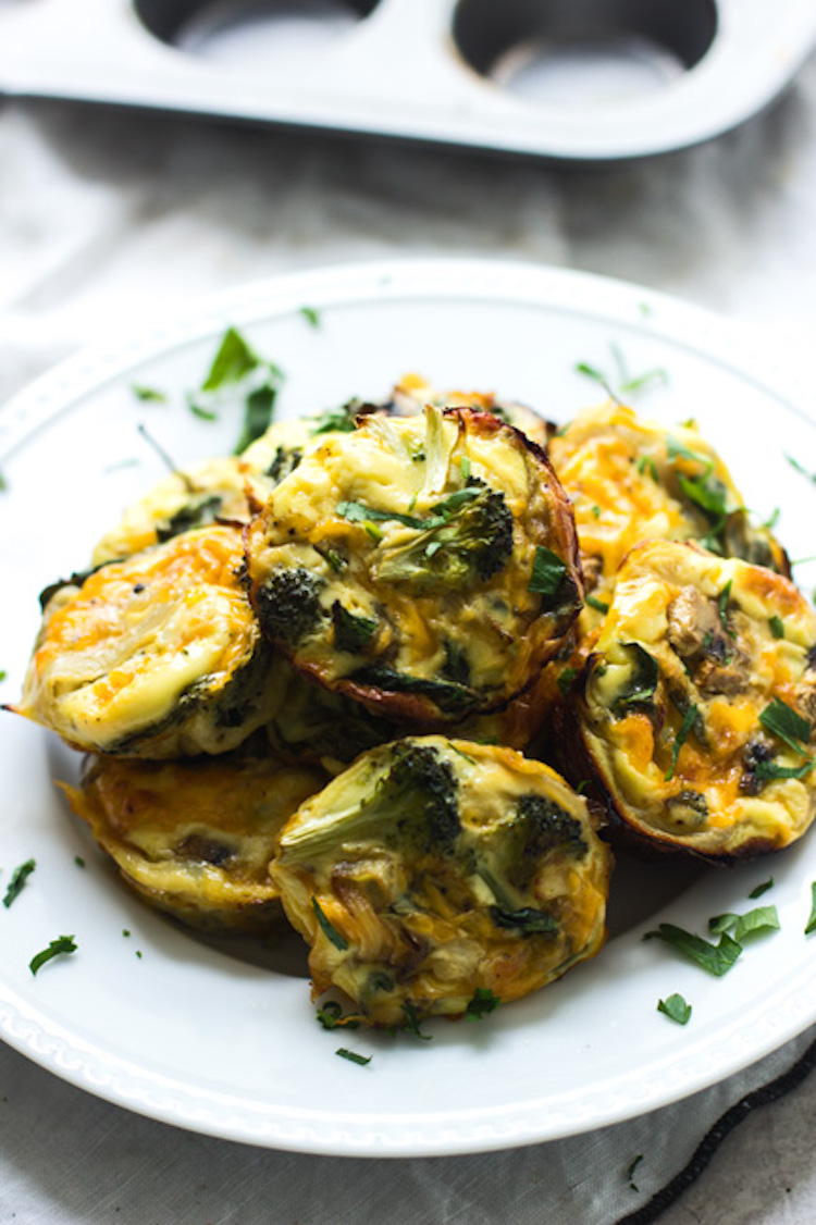 Indulgent spinach, mushroom, and broccoli frittatas breakfast recipe that is packed with protein. | Ideahacks.com
