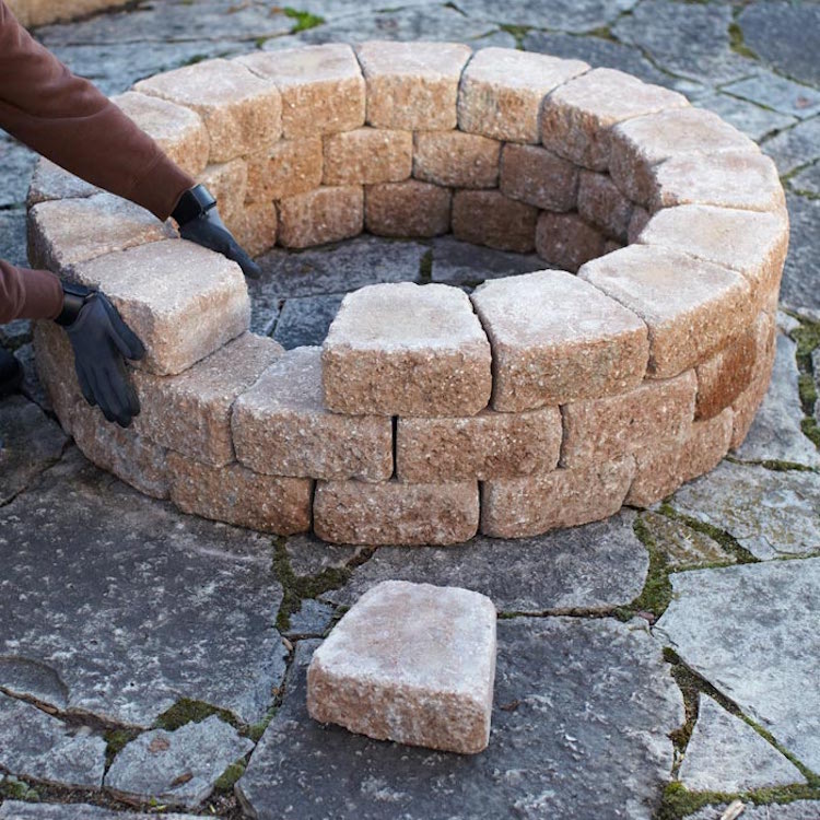 DIY Fire Pit Ideas: 23 Brillant Projects You Can Do Yourself