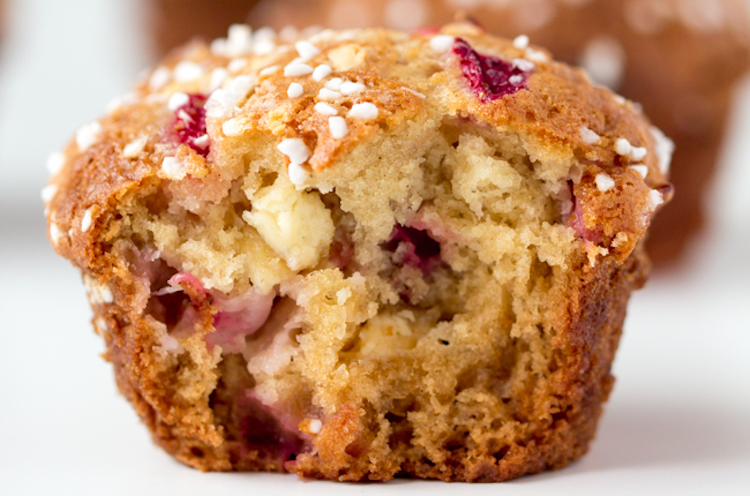 Bakery Style Strawberry and White Chocolate Muffins - fluffy and sweet with a delicious strawberry tang. | Ideahacks.com