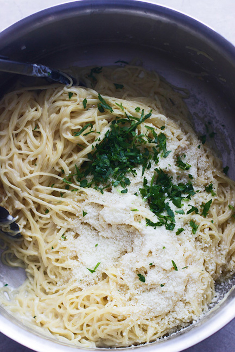 Creamy One Pot Garlic and Parmesan Pasta