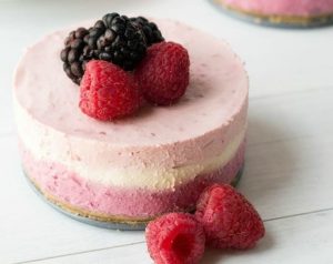berry stripe no-bake mini cheesecakes