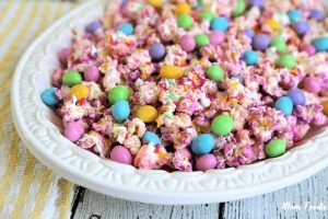 Pastel Chocolate Easter Popcorn with M&Ms