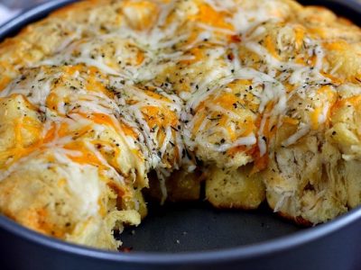 Three Cheese Garlic Pull Apart Bread - is like the adult version of grilled cheese, in appetizer form! | Ideahacks.com
