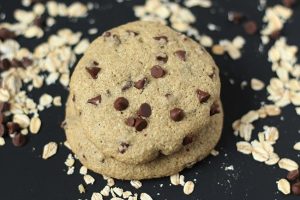15 Minute Chocolate Chip Oatmeal Cookies