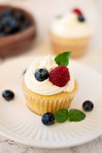 Vanilla Cupcakes With Hazelnut Frosting