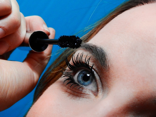 woman styling her eyelash