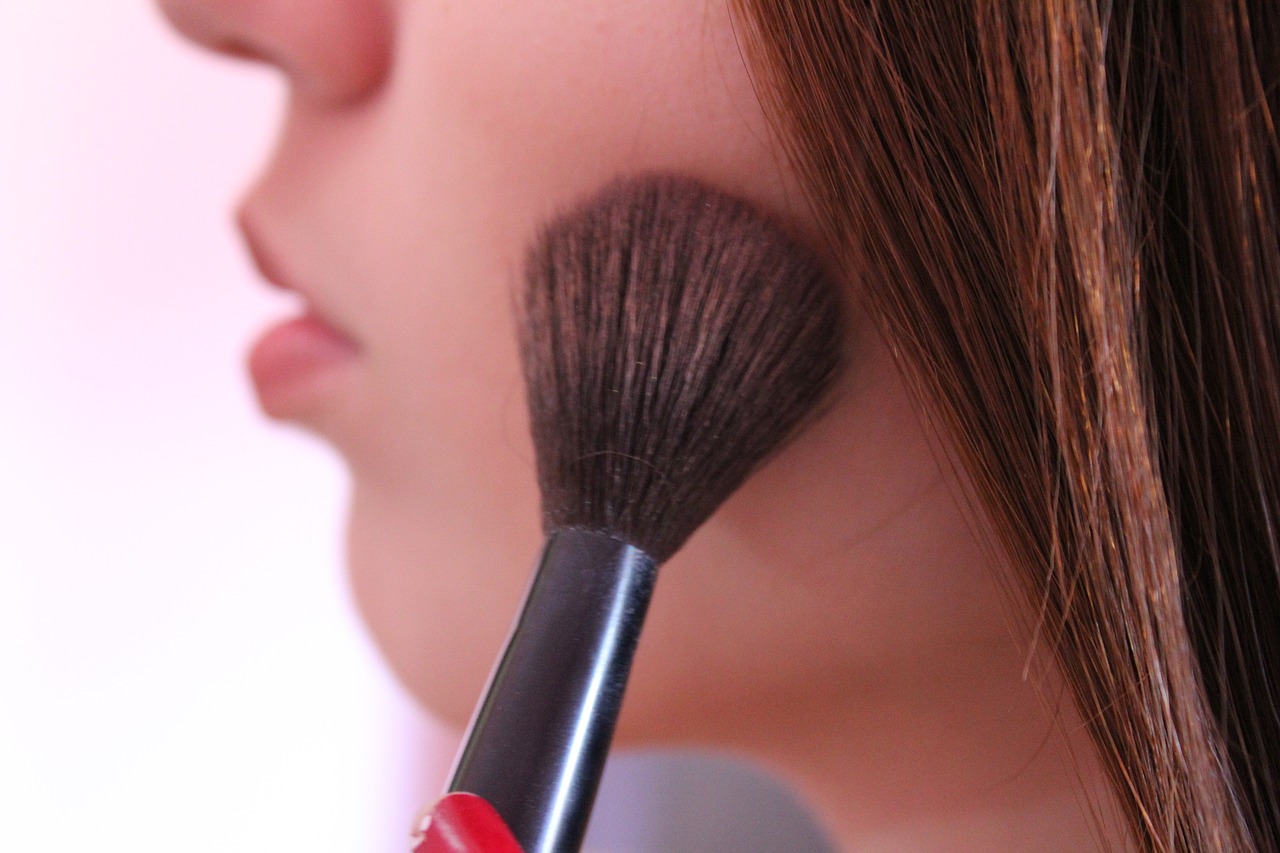 best drugstore setting powder brush-make-up-makeup-make-up-woma